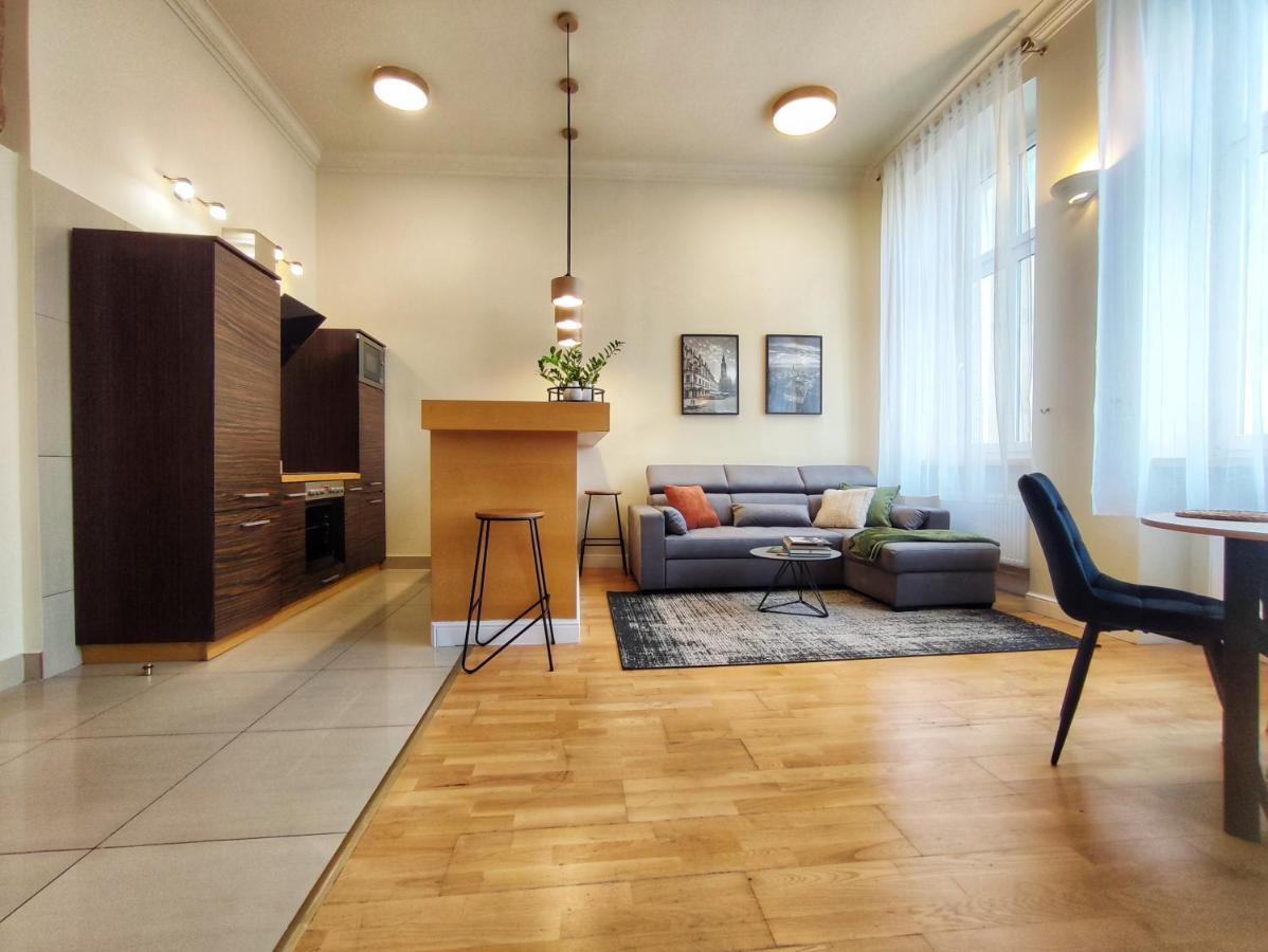 Bresly Apartament Old Town วรอตซวาฟ ภายนอก รูปภาพ