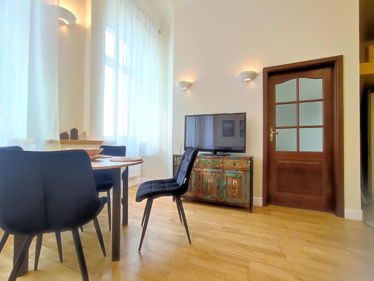 Bresly Apartament Old Town วรอตซวาฟ ภายนอก รูปภาพ